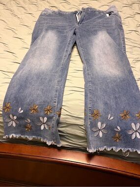 Women's Light Blue Embroidered Flower Jeans